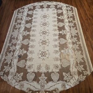 Vintage 62x87 Ivory Lace Rectangular Tablecloth Grapes and Leaves Pattern